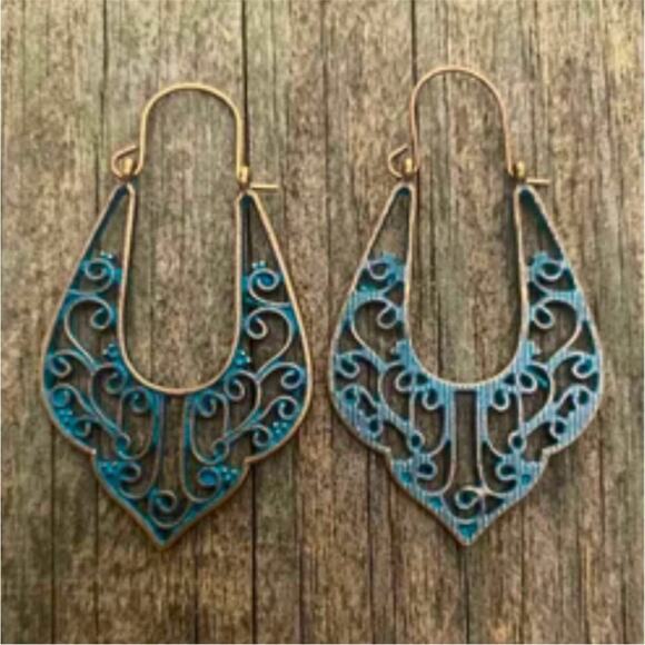 Boho Chic Turquoise Patina Copper Vintage-Chic Copper Unique Patina Earrings - Picture 7 of 9